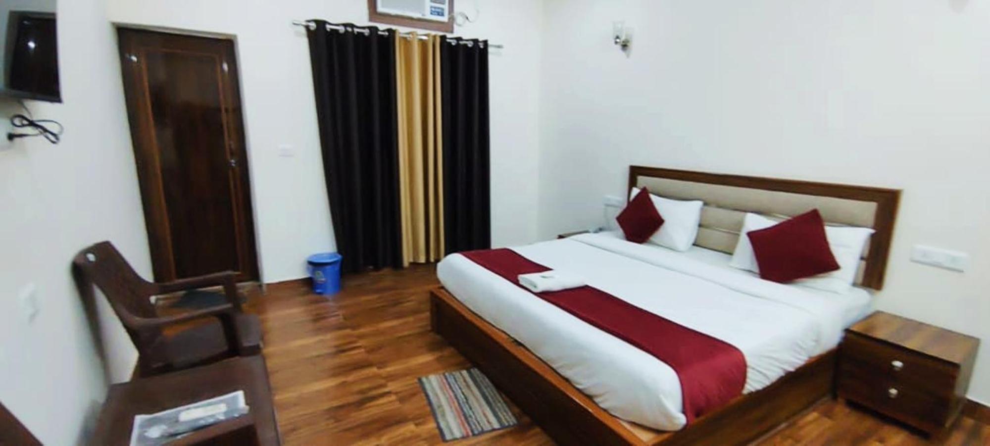 Luxury Rooms In Safdarjung Enclave Near Aiims & Safdarjung Hospital Nowe Delhi Zewnętrze zdjęcie