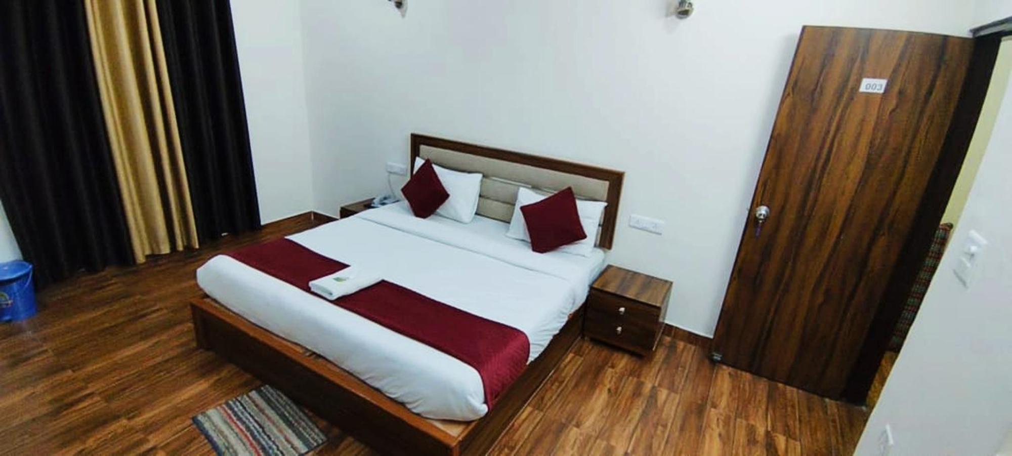 Luxury Rooms In Safdarjung Enclave Near Aiims & Safdarjung Hospital Nowe Delhi Zewnętrze zdjęcie