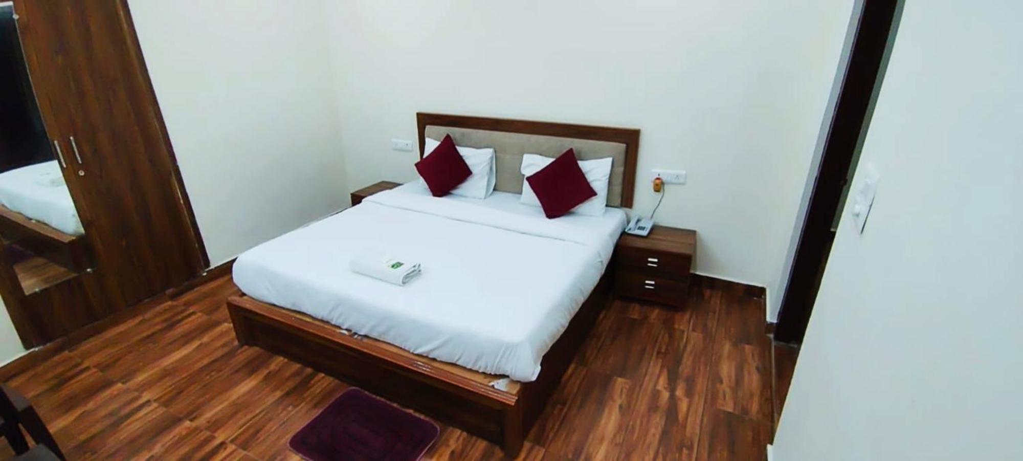 Luxury Rooms In Safdarjung Enclave Near Aiims & Safdarjung Hospital Nowe Delhi Zewnętrze zdjęcie