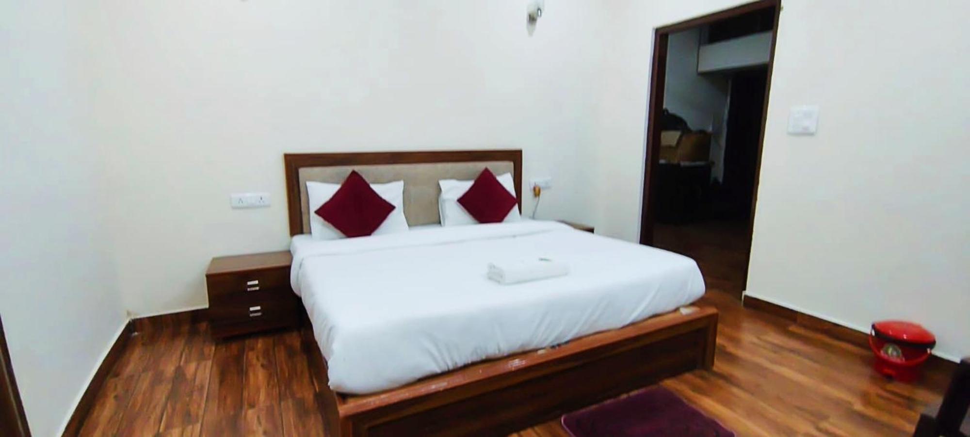Luxury Rooms In Safdarjung Enclave Near Aiims & Safdarjung Hospital Nowe Delhi Zewnętrze zdjęcie